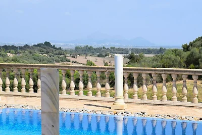 Villa in Muro met zwembad en uitzicht op het...