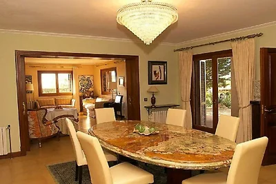 Villa in Soldano mit Schwimmbecken