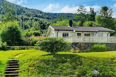 4 personas casa en Utvik-By Traum