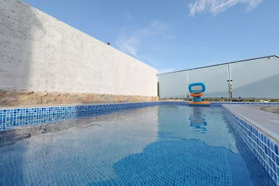 Modernes Apartment mit privatem Pool in...