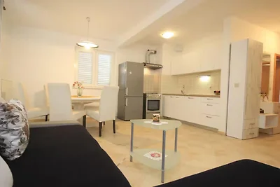 Srima To Relax Apartment - One Bedroom Apartm...