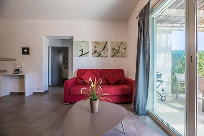 Lecci-Apartment mit Außenpool