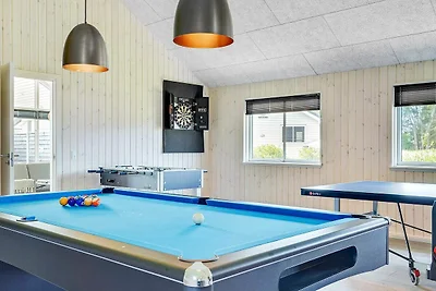 18 Personen Ferienhaus in Spøttrup