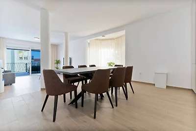 Luxury Living at Horizon Retreat - Three Bedr...