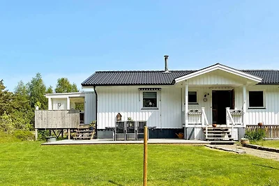 6 Personen Ferienhaus in UDDEVALLA-By Traum