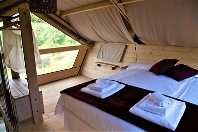 Romantisches Luxuszelt in der beeindruckenden...