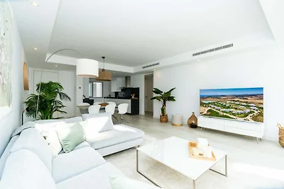 Elegant 2-Bedroom Apartment | Alcazaba Lagoon...