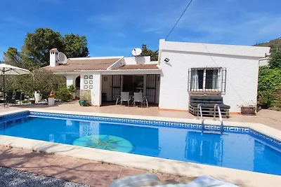Casa de vacaciones en Torrox con piscina.