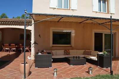 Haus in Montfort-sur-Argens mit Garten