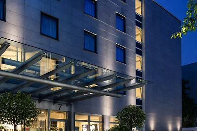 Sunday Hotel Düsseldorf Deluxe-Doppelzimmer