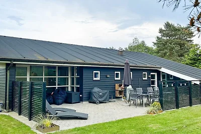 12 Personen Ferienhaus in Væggerløse
