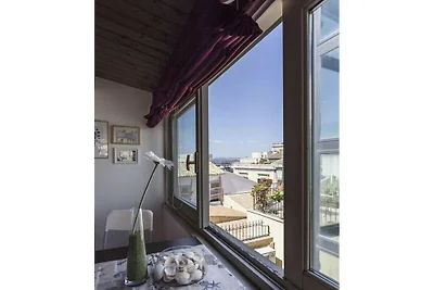 Salomone Apartment 13