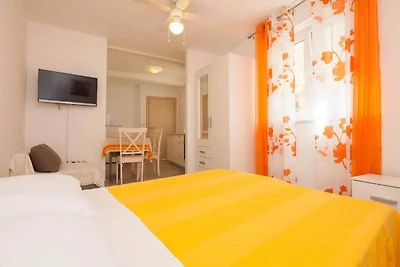 Monolocale a Vodice vicino Spiaggia Male...