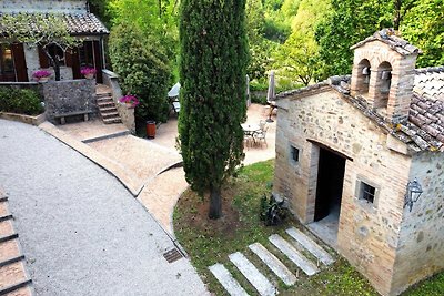 Ferienhaus in Montecastelli mit Garten