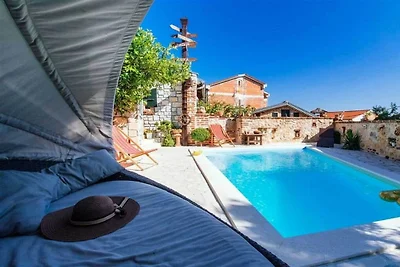 Rustical Villa VERDE with pool