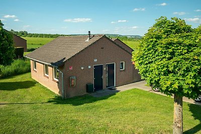 Freistehender Bungalow, 8 km.