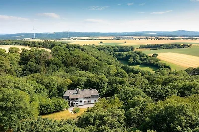 Villa in Mayen mit Schwimmbecken