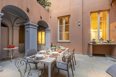 Appartamento a Lucca con cortile privato