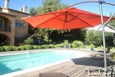 Moderna casa vacanze con giardino privato