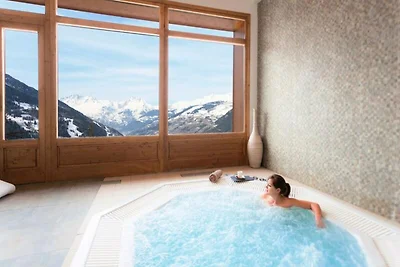 Apartment in Tarentaise mit Spa und Pool
