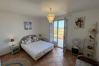 Villa mit Meerblick und privatem Pool