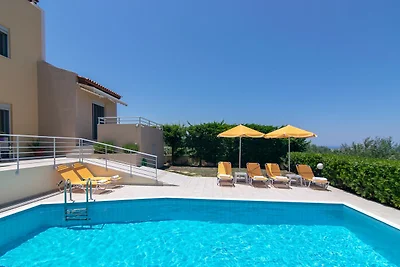 Villa in Adelianos Kampos mit Privatpool