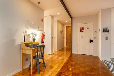 Geräumige Wohnung mit Balkon in Porto