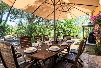 Villa in La Roquette mit Meerblick und Pool