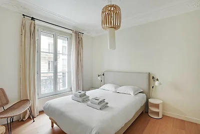 Authentische Wohnung - 3SZ/8P - Clignancourt