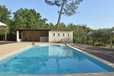 Traumhafte Villa in Saint-Paul-en-Forêt mit...