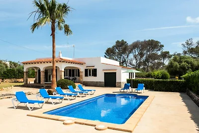 Villa in Cala Blanca mit privatem Pool
