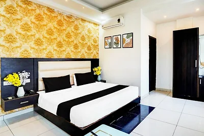 Collectie O Surya Enclave Aroma Regency