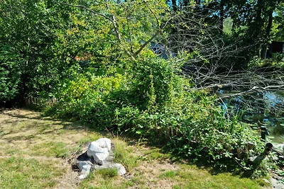 Ruhig gelegenes Chalet in Geel mit Garten