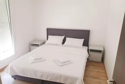 One Bedroom Apartment 4