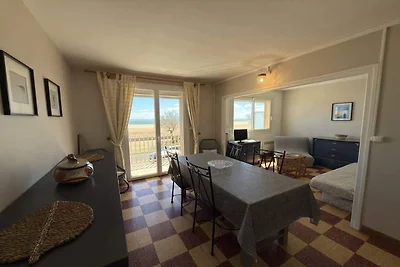Apartment am Strand mit Balkon