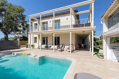 Verleidelijke villa in Juan-les-Pins vlakbij ...