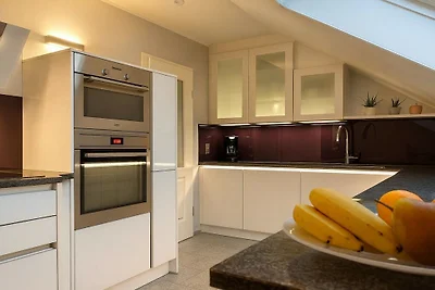 Vakantieappartement in Vöhl met zwembad