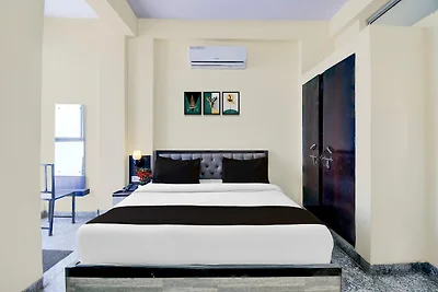 Collezione O Sunder Nagar Golvyas