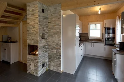 Angenehmes Chalet mit Innenwhirlpool