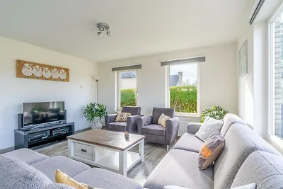 Charmante Villa am Wasser mit Sonnendusche