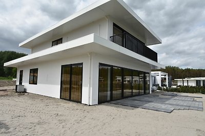 Geräumige Villa in Zeewolde mit Infrarotsauna