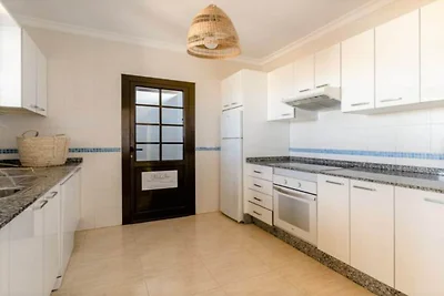 Villa mit Chill-out-Lounge und eigenem Pool i...