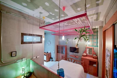 Premier Deluxe Double | Chic Comfort Awaits