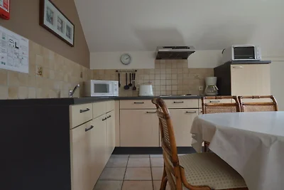 Geräumiges Ferienhaus in Ovifat mit Terrasse