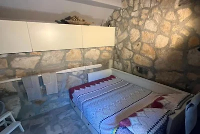 Two Bedroom Holiday Holiday Home with Patio a...