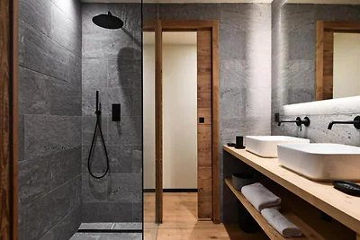 Appartamento nelle Alpi con sauna e piscina