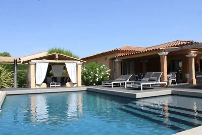 Holiday home with large garden and pool