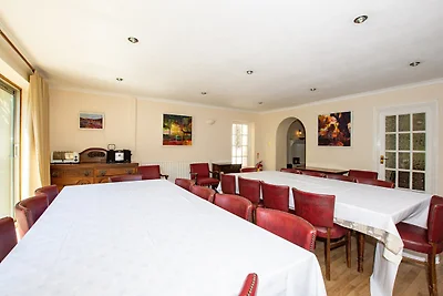 Prachtig vakantiehuis on Wye met een terras