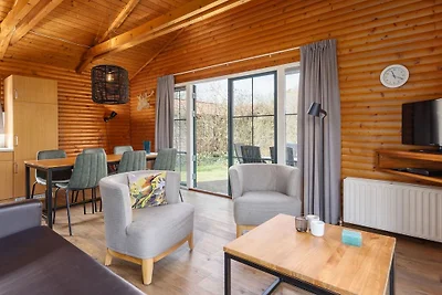 Holzbungalow mit Spülmaschine, 3 km.