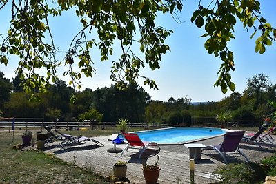 Ferienhaus in der Aquitaine mit Pool und groß...